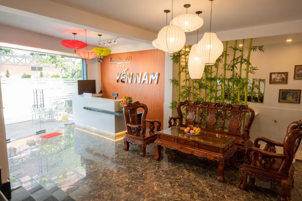 Yến Nam Hotel